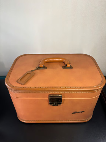 Vintage leather train - train, tan